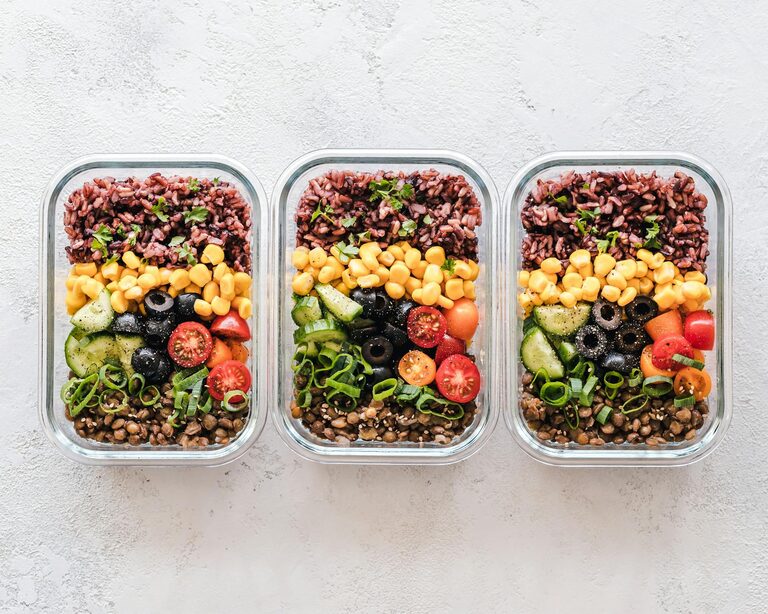 Idei simple de meal prep pentru săptămâni încărcate